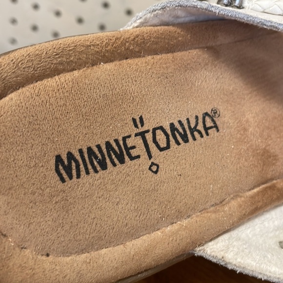 Minnetonka SALE! - Picture 7 of 9